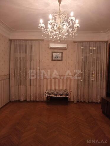 Продаётся 3-комн. вторичка 80 м², м. Низами, photo 15 from 20