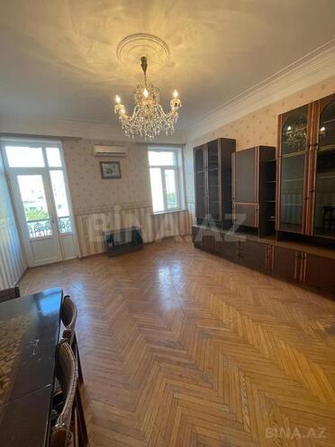 Продаётся 3-комн. вторичка 80 м², м. Низами, photo 3 from 20