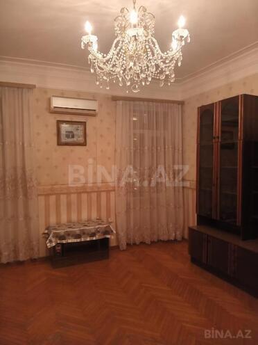 Продаётся 3-комн. вторичка 80 м², м. Низами, photo 13 from 20