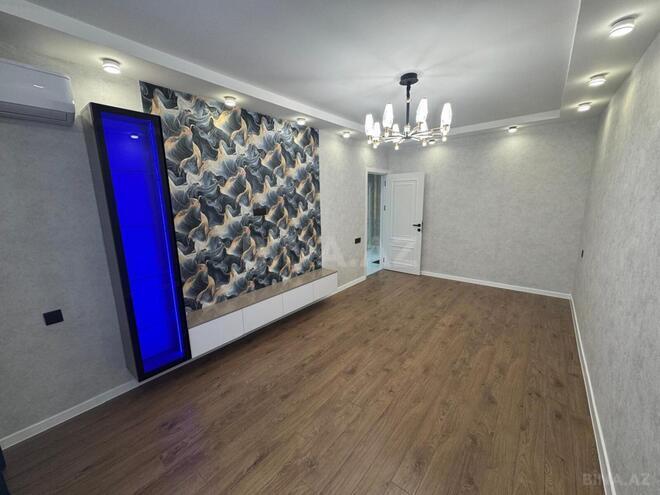 Продаётся 2-комн. вторичка 65 м², м. Ази Асланов, photo 1 from 13