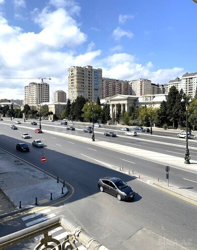 Satılır 3 otaqlı köhnə tikili 80 m², Nəriman Nərimanov m., photo 1 from 14