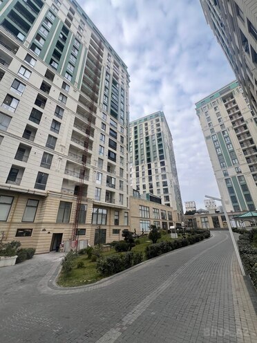 Продаётся 3-комн. новостройка 96 м², м. Гянджлик, photo 1 from 16