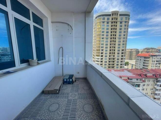 Продаётся 4-комн. новостройка 204 м², м. Низами, photo 13 from 17