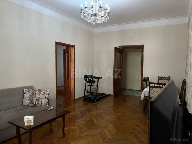Satılır 3 otaqlı köhnə tikili 75 m², Sahil m., photo 3 from 12