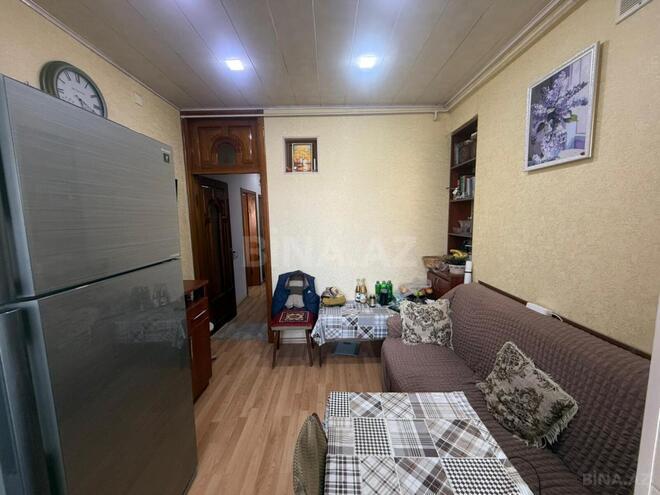 Satılır 2 otaqlı köhnə tikili 60 m², Massiv D q., photo 8 from 13