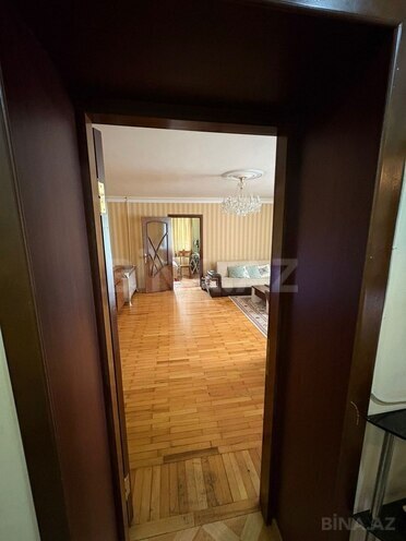 Satılır 5 otaqlı köhnə tikili 105 m², Qara Qarayev m., photo 3 from 14