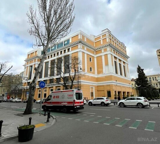 Satılır 3 otaqlı köhnə tikili 85 m², Sahil m., photo 3 from 17