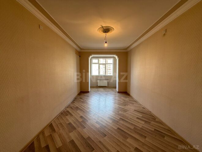 Satılır 2 otaqlı köhnə tikili 60 m², Xalqlar Dostluğu m., photo 4 from 17