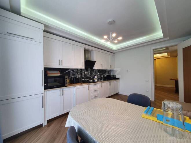 Сдаётся 3-комн. новостройка 138 м², м. Низами, photo 11 from 16