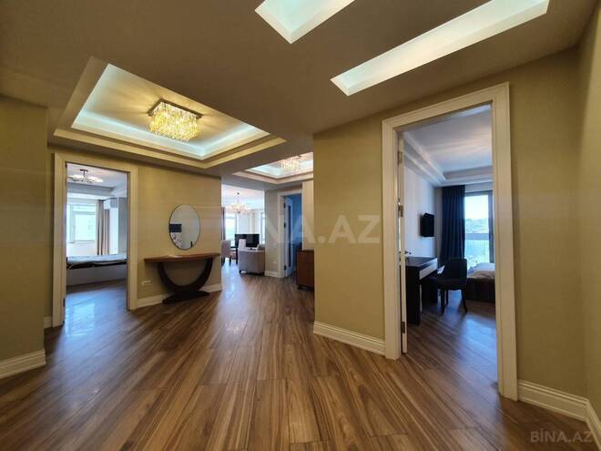 Сдаётся 3-комн. новостройка 138 м², м. Низами, photo 7 from 16