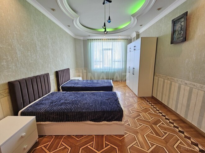 İcarəyə verilir 4 otaqlı yeni tikili 180 m², 28 May m., photo 10 from 22