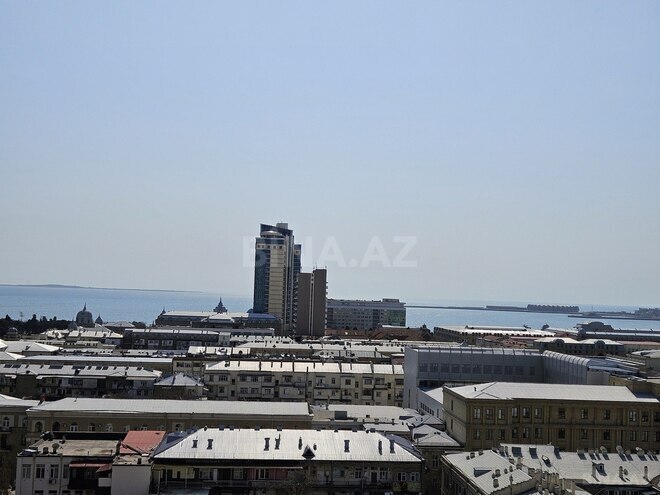 İcarəyə verilir 4 otaqlı yeni tikili 180 m², 28 May m., photo 21 from 22