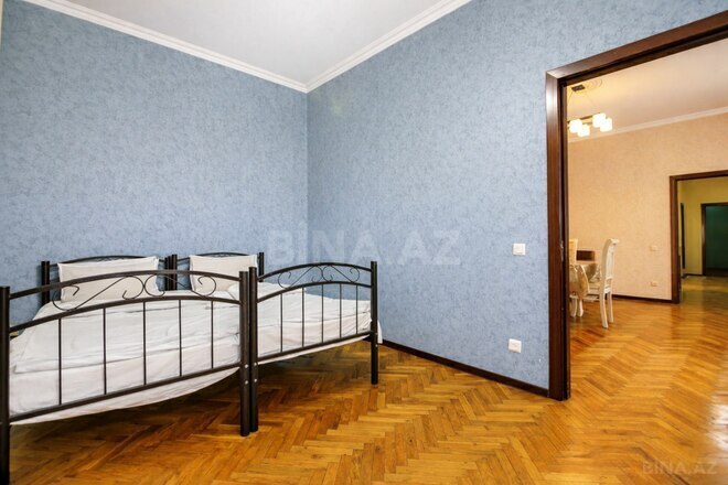 Сдаётся 3-комн. вторичка 105 м², м. Сахил, photo 13 from 17