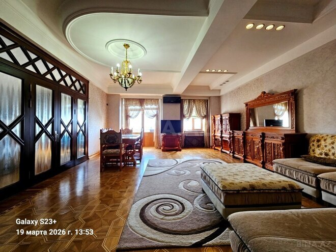 Satılır 4 otaqlı köhnə tikili 175 m², Sahil m., photo 3 from 28