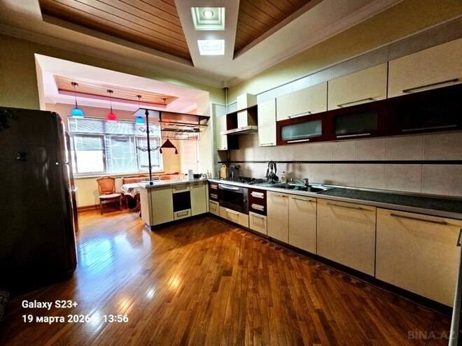 Satılır 4 otaqlı köhnə tikili 175 m², Sahil m., photo 10 from 28