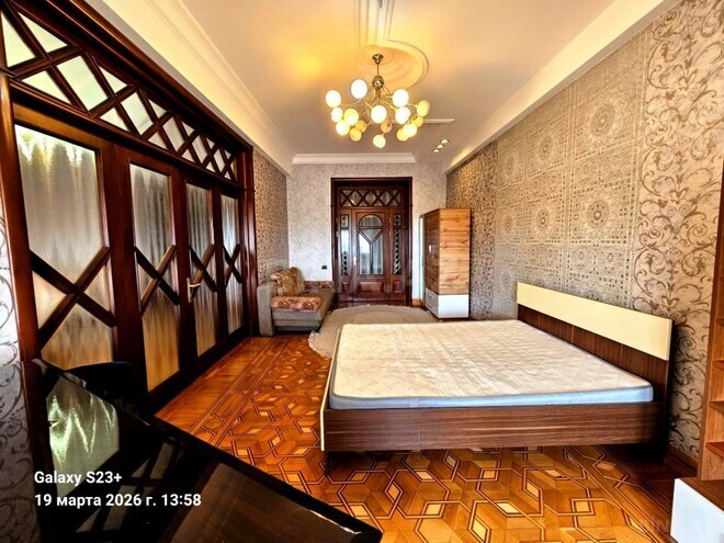 Satılır 4 otaqlı köhnə tikili 175 m², Sahil m., photo 15 from 28