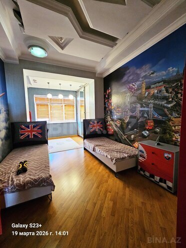 Satılır 4 otaqlı köhnə tikili 175 m², Sahil m., photo 23 from 28