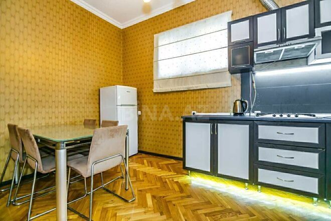 İcarəyə verilir 3 otaqlı köhnə tikili 105 m², Sahil m., photo 12 from 19