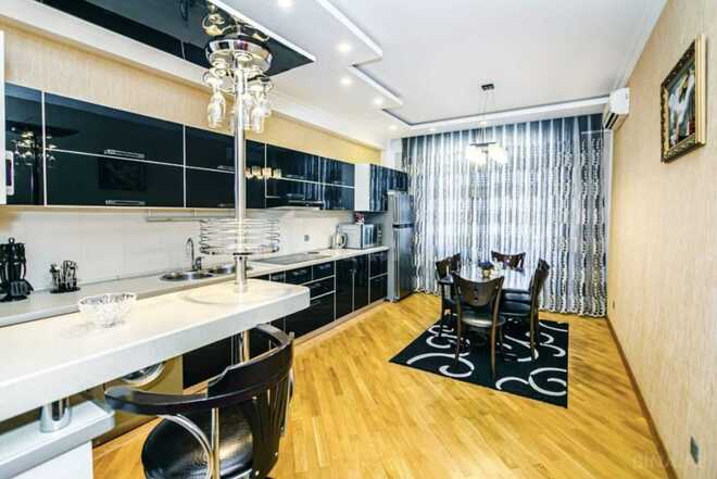 İcarəyə verilir 3 otaqlı yeni tikili 220 m², 28 May m., photo 8 from 12