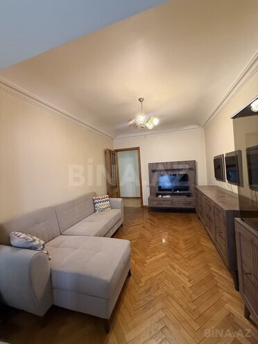 Продаётся 3-комн. вторичка 75 м², м. Низами, photo 3 from 15