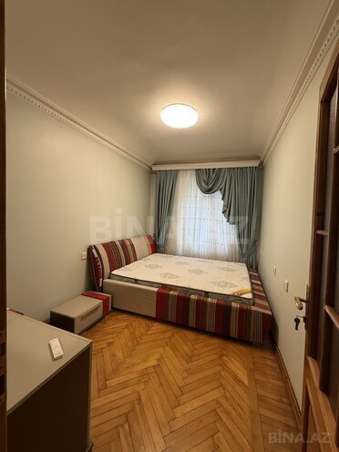 Продаётся 3-комн. вторичка 75 м², м. Низами, photo 6 from 15