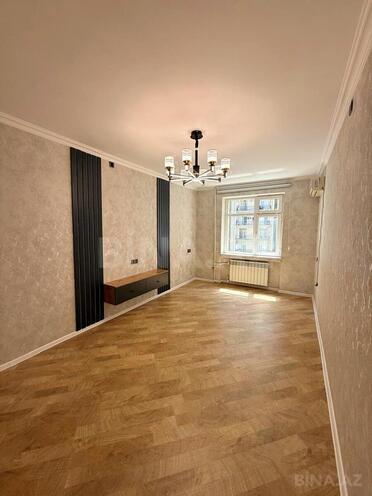 Продаётся 2-комн. вторичка 65 м², м. Ази Асланов, photo 5 from 13