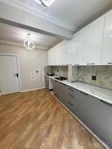 Продаётся 2-комн. вторичка 65 м², м. Ази Асланов, photo 3 from 13