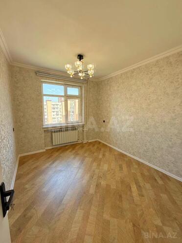 Продаётся 2-комн. вторичка 65 м², м. Ази Асланов, photo 8 from 13