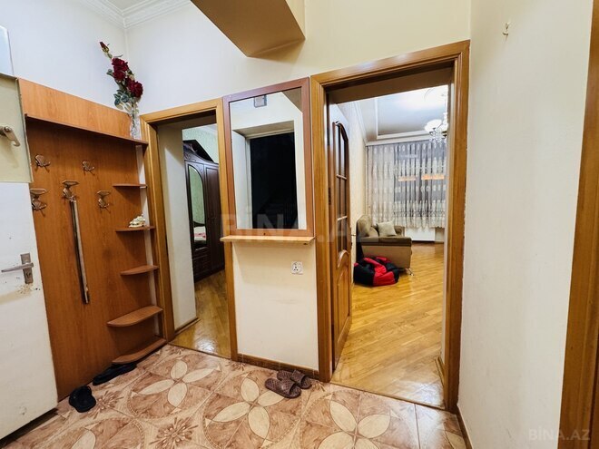 Продаётся 2-комн. вторичка 65 м², м. Низами, photo 11 from 17