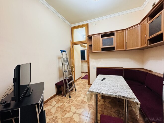 Продаётся 2-комн. вторичка 65 м², м. Низами, photo 14 from 17