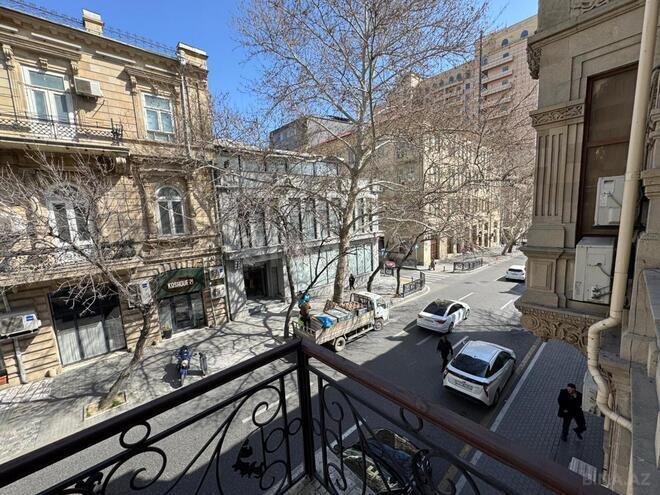 Satılır 3 otaqlı köhnə tikili 100 m², Sahil m., photo 9 from 18