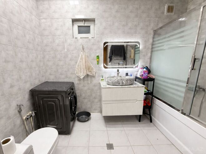 Satılır 4 otaqlı köhnə tikili 250 m², Yasamal q., photo 16 from 29