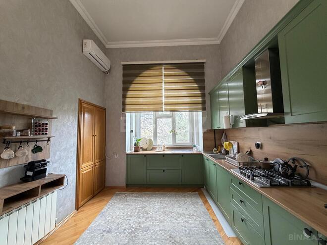 Satılır 4 otaqlı köhnə tikili 250 m², Yasamal q., photo 11 from 29