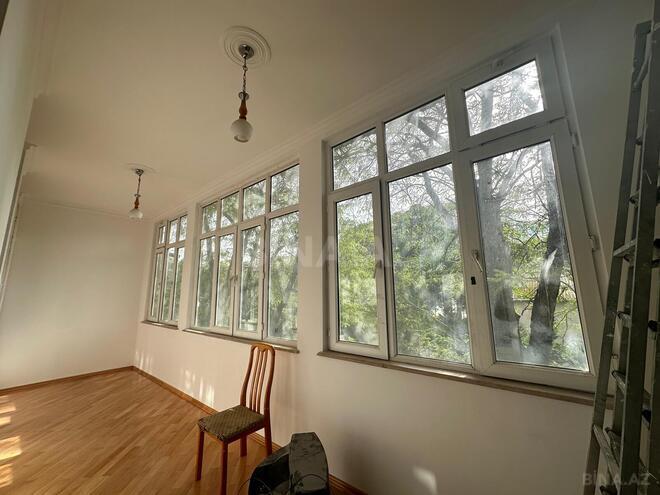 Satılır 4 otaqlı köhnə tikili 250 m², Yasamal q., photo 4 from 29