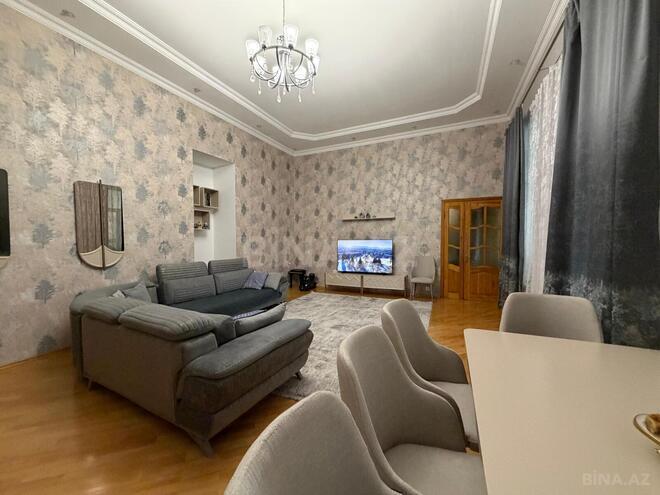 Satılır 4 otaqlı köhnə tikili 250 m², Yasamal q., photo 10 from 29