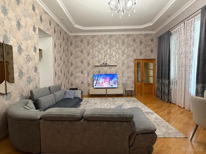 Satılır 4 otaqlı köhnə tikili 250 m², Yasamal q., photo 8 from 29