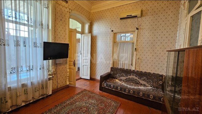 Продаётся 3-комн. вторичка 55 м², м. Низами, photo 4 from 7