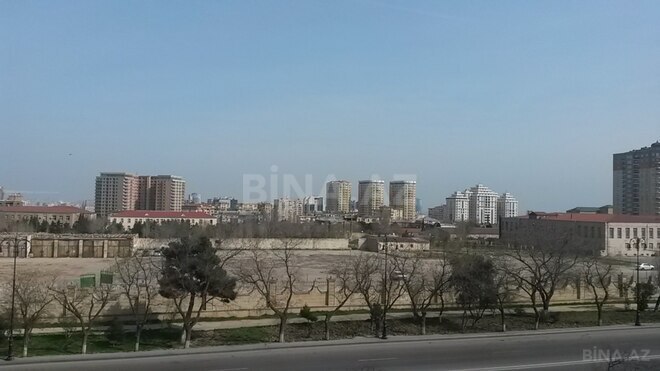 Продаётся 4-комн. вторичка 110 м², м. Элмляр Академиясы, photo 3 from 17