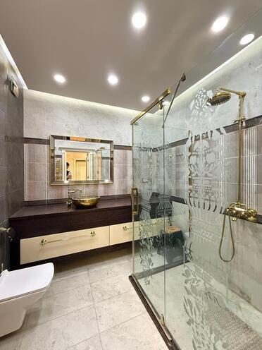 Продаётся 2-комн. новостройка 88 м², м. Элмляр Академиясы, photo 1 from 17