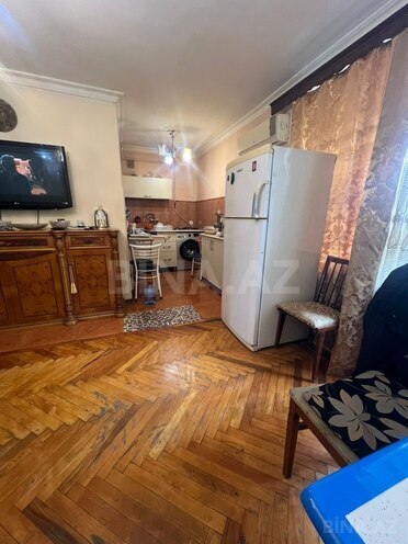 Продаётся 3-комн. вторичка 80 м², м. Элмляр Академиясы, photo 8 from 14