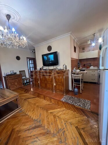 Продаётся 3-комн. вторичка 80 м², м. Элмляр Академиясы, photo 7 from 14