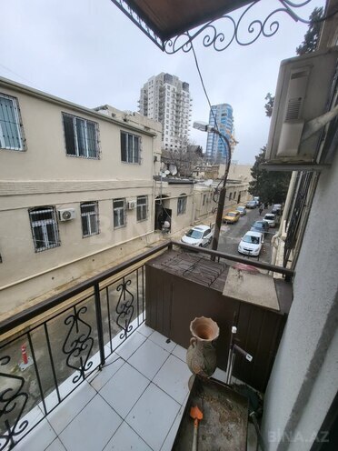 Продаётся 3-комн. вторичка 70 м², м. Ичеришехер, photo 16 from 20