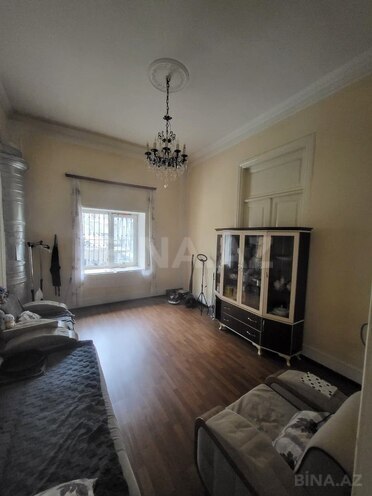 Продаётся 3-комн. вторичка 70 м², м. Ичеришехер, photo 7 from 20