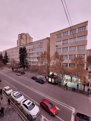 Продаётся 3-комн. вторичка 67 м², м. 28 мая, photo 3 from 32