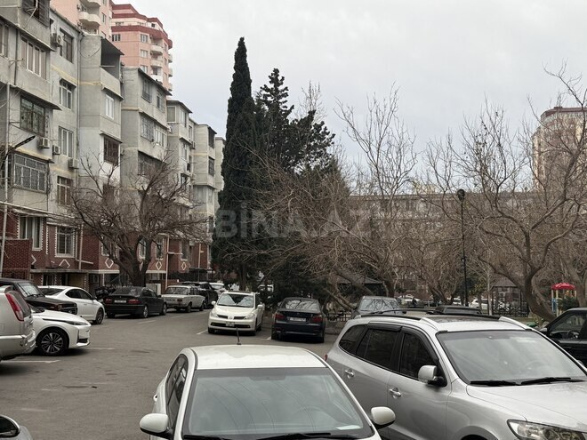 Satılır 2 otaqlı köhnə tikili 53 m², 8 Noyabr m., photo 4 from 14