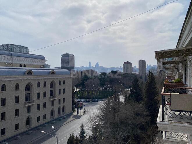 Satılır 3 otaqlı köhnə tikili 70 m², 28 May m., photo 14 from 17