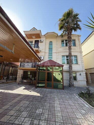 Продаётся 7-комн. дом/дача 300 м², пос. Бакиханова, photo 1 from 32