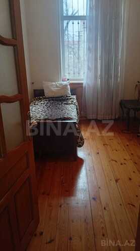Продаётся 3-комн. вторичка 70 м², м. Кара Караев, photo 7 from 14