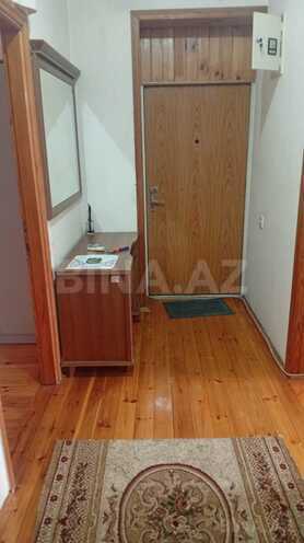 Продаётся 3-комн. вторичка 70 м², м. Кара Караев, photo 8 from 14