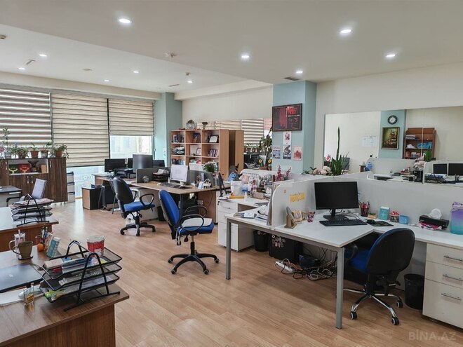 İcarəyə verilir 20 otaqlı ofis 1 100 m², Gənclik m., photo 1 from 24